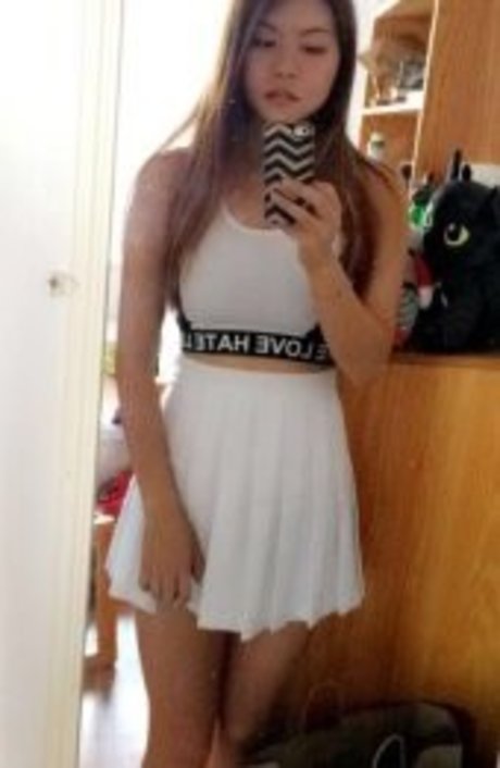 one onlyfans pornos image