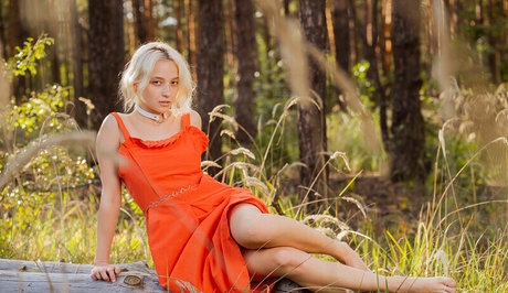 Little Vera model naked images