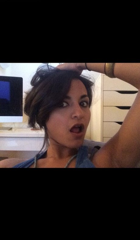 Eden Mama nudes model picture