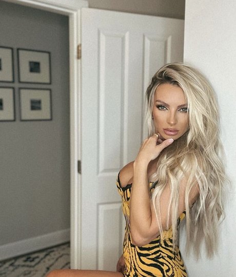 Holly Stocks pornstar nice photos