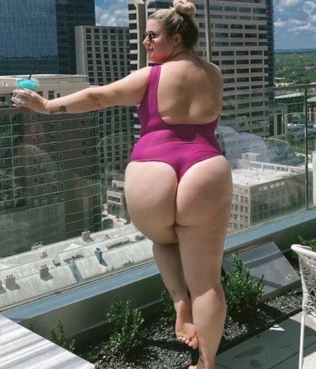 Megan Cullison star beautiful picture