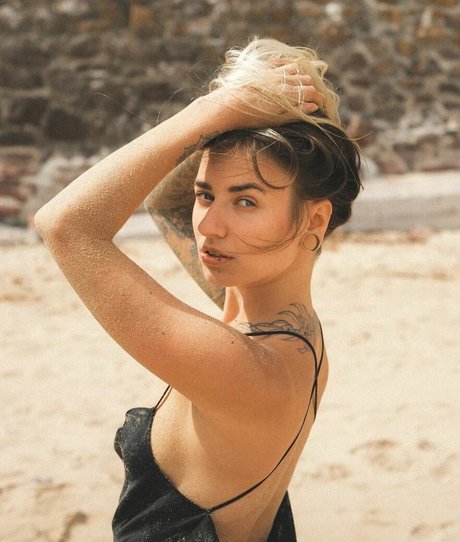 pandatylr model porn image