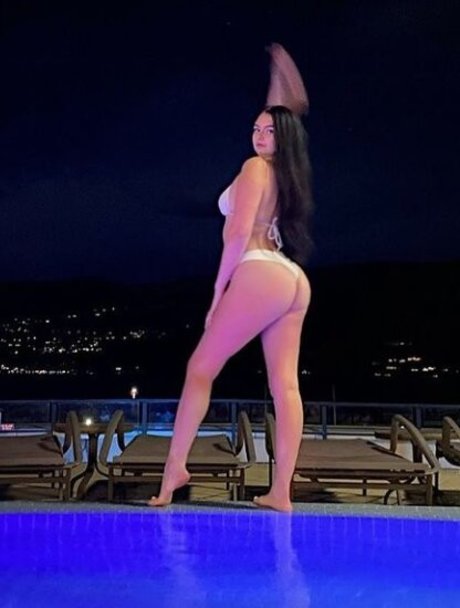 Roe222 model free pics