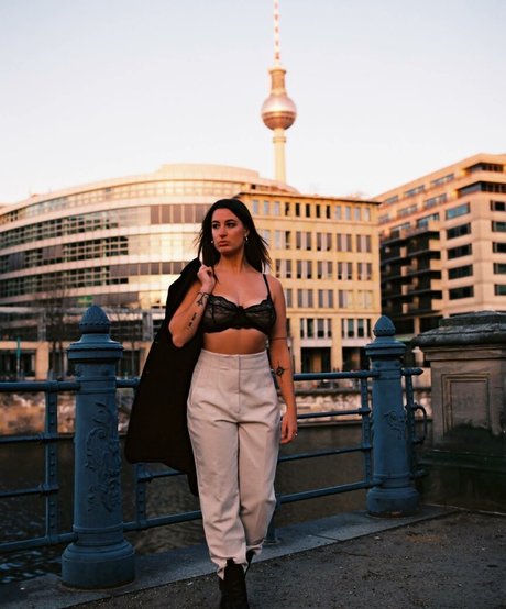 Sophieandjune pretty star photos