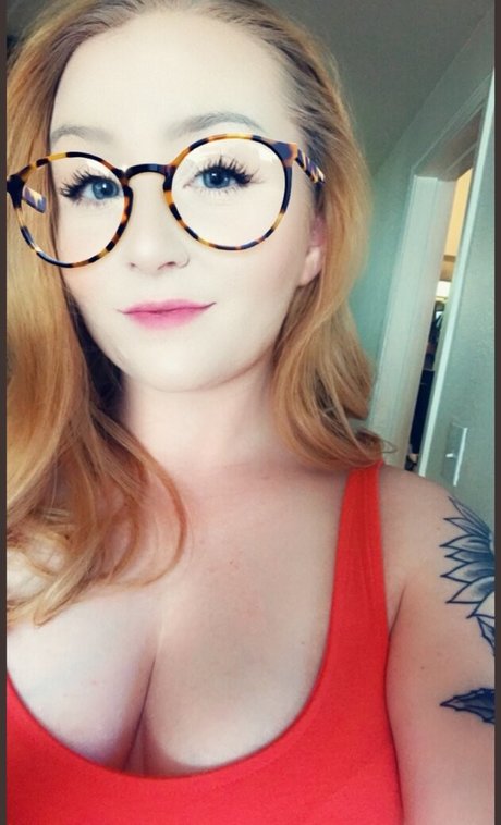 AshlieEstle pornstar naked img