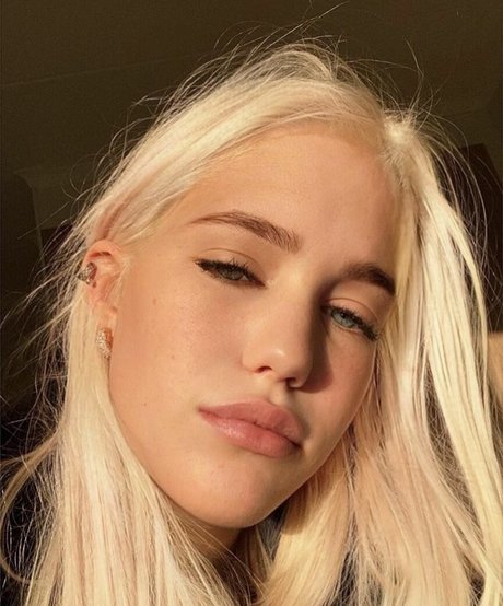 louisabooysen pornstar sexy images