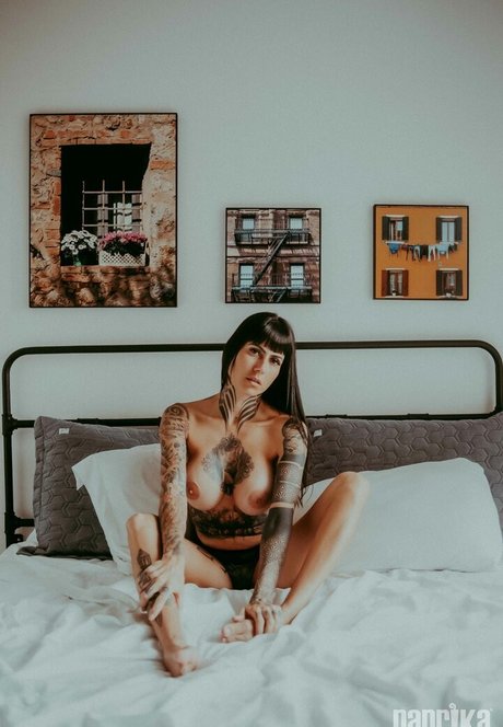 Witch Love pretty actress galleries