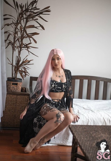 Izzycky hot actress pictures