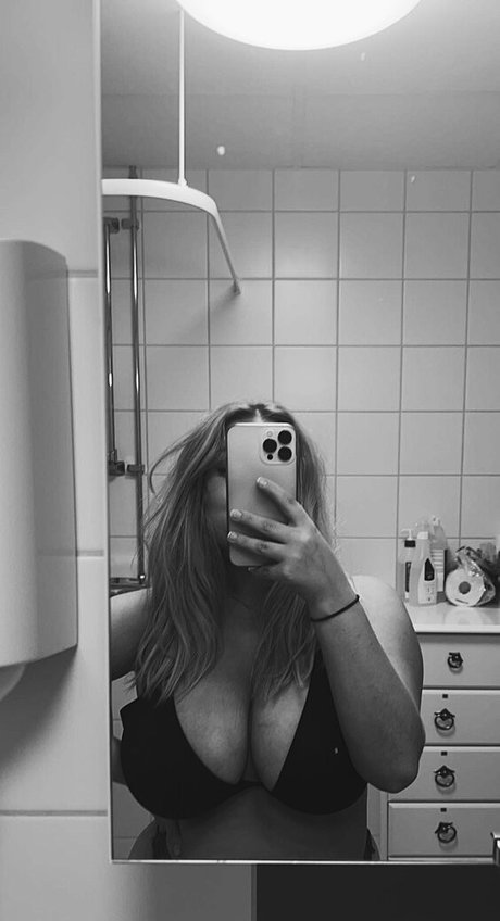 Elin Wilhelmsson model porn images