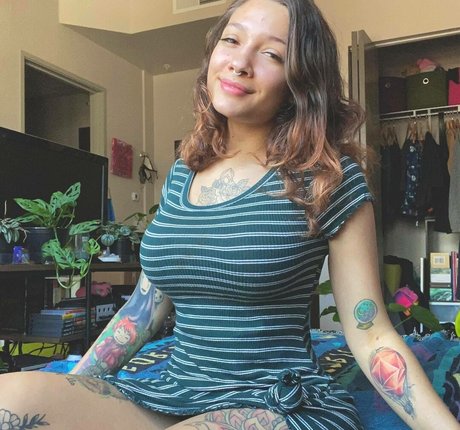 Rainbow Nymph nudes model picture