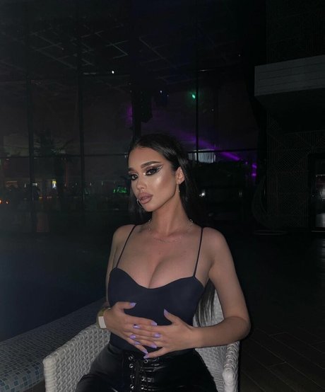 big tits mom onlyfans porn pic