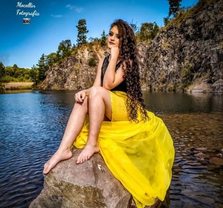 Friend s Pretty Feet erotic star pics