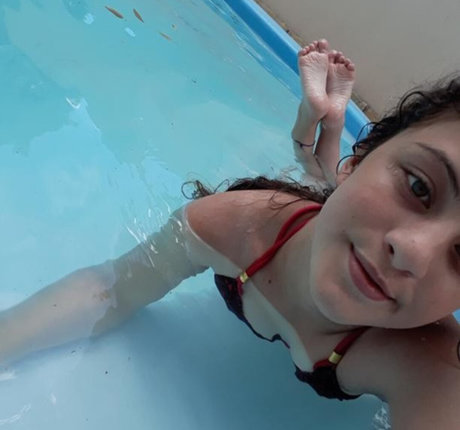 Friend s Pretty Feet best model image