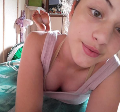 Friend s Pretty Feet best actress image