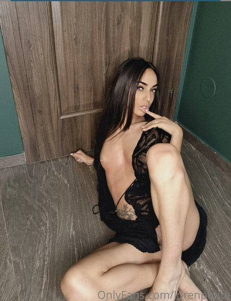 Petite Loren sexy actress photos