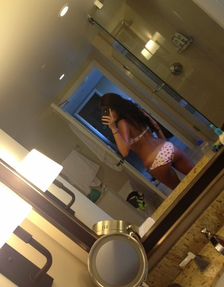 Lauren Bedford Russell beautiful star archive