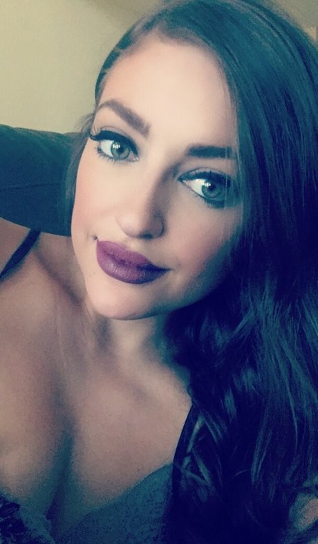 Lauren Bedford Russell star art galleries