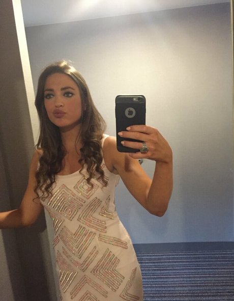 Lauren Bedford Russell xxx actress img