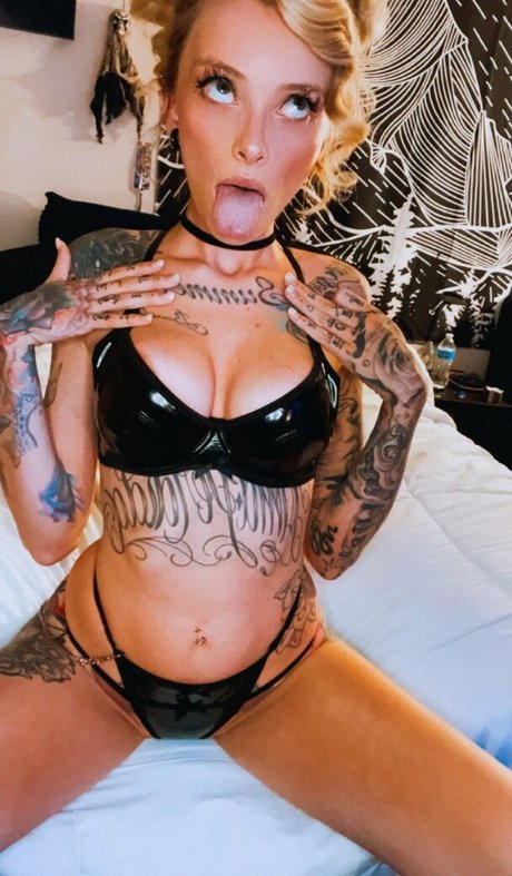 Mamisoso erotic model img