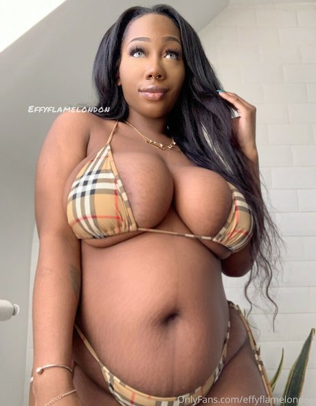 Effy Flame naked model photos