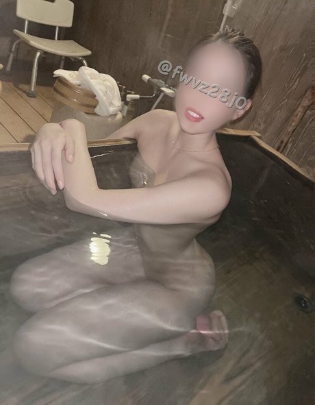 fwvz28j0 nude model img