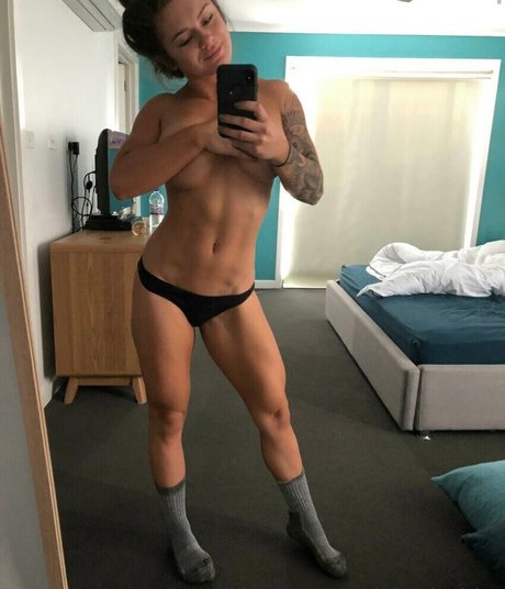 Paige Mills star best pics