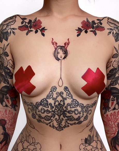 Lunachrissy model perfect archive