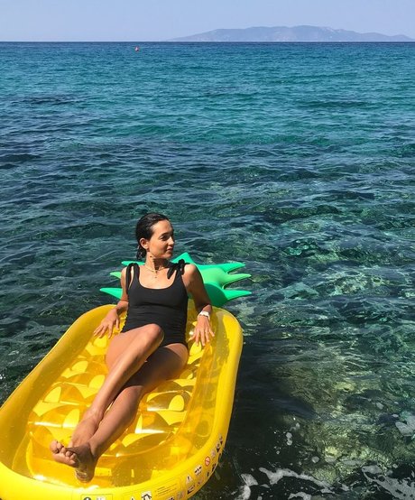 Caterina Balivo sexy star photos