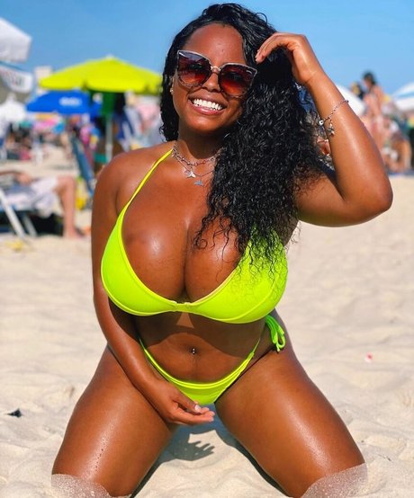 Debora Diassde_ star best pictures