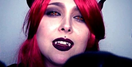 TheOneLilium ASMR star nude images