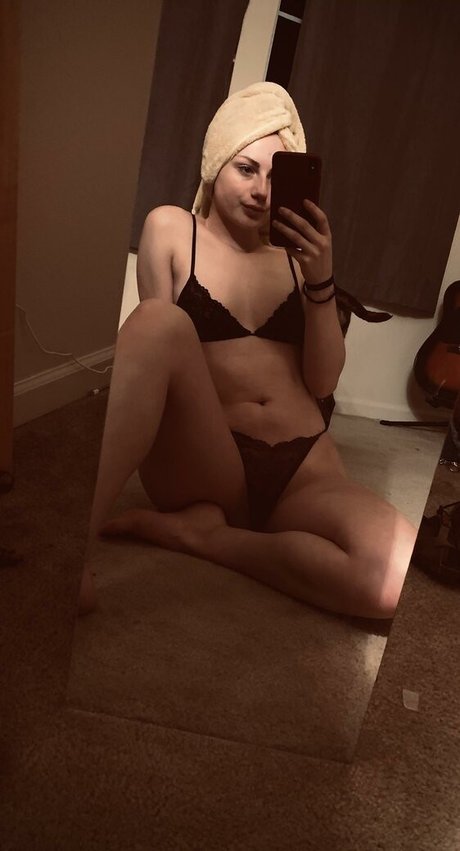 Pumasbutthole nude star photo