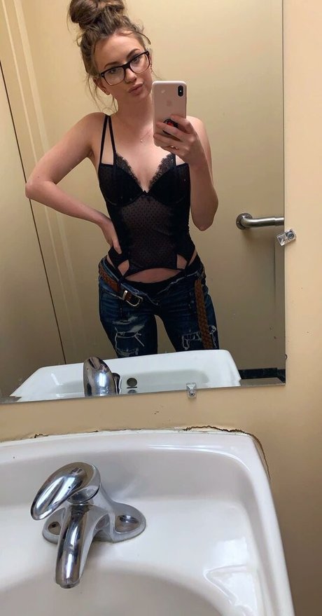 Pumasbutthole beautiful actress image