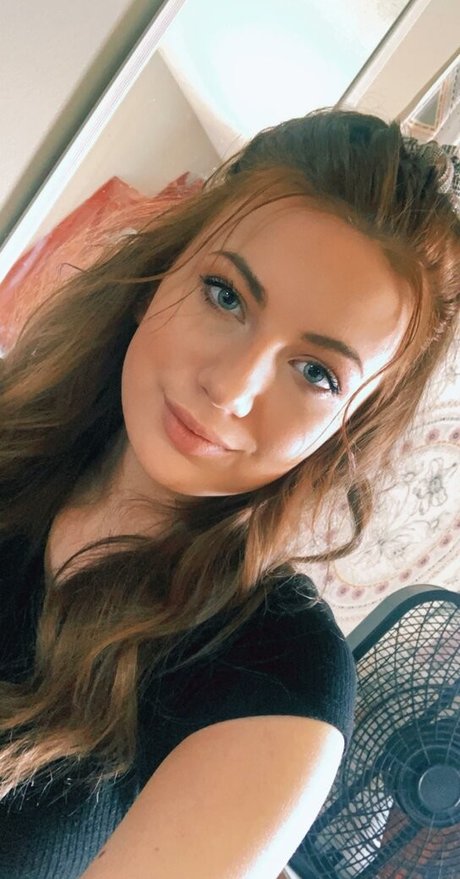 Pumasbutthole pornographic model photo