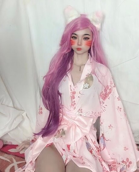 Akari pornstar nude images