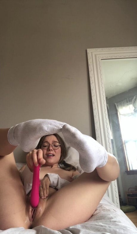 Andi Olssen star sexy pictures