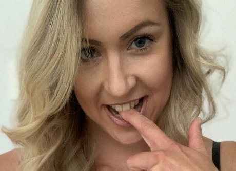 beauty girls onlyfans erotic images