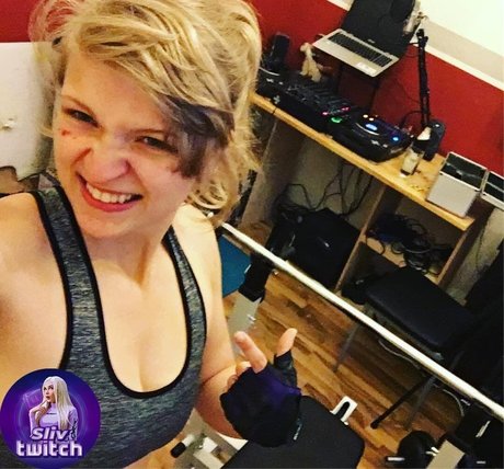 Sintica model picture