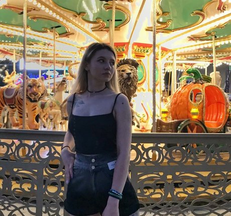 Kiwichka star hot pic