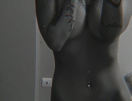 Anna Clara Camargo exclusive model pic