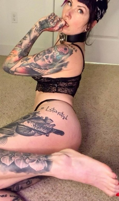 Frau Tagtraum naked model archive