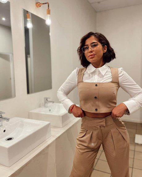 Nadia Jaftha model erotic image