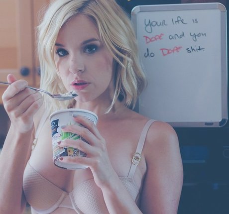 Brea Grant beautiful star pictures