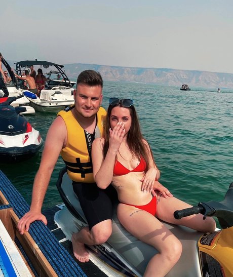 Liza Alt nude actress archive