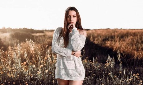 Liza Alt beautiful pornstar pic