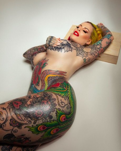 Kandyisbadass free pornstar img