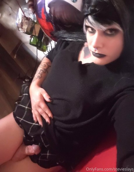 stevieslays adult model img