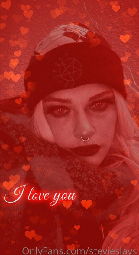 stevieslays model naked image