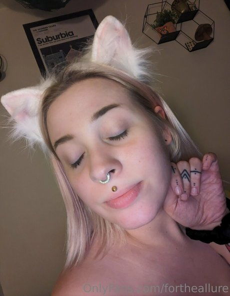 fortheallure hot star images