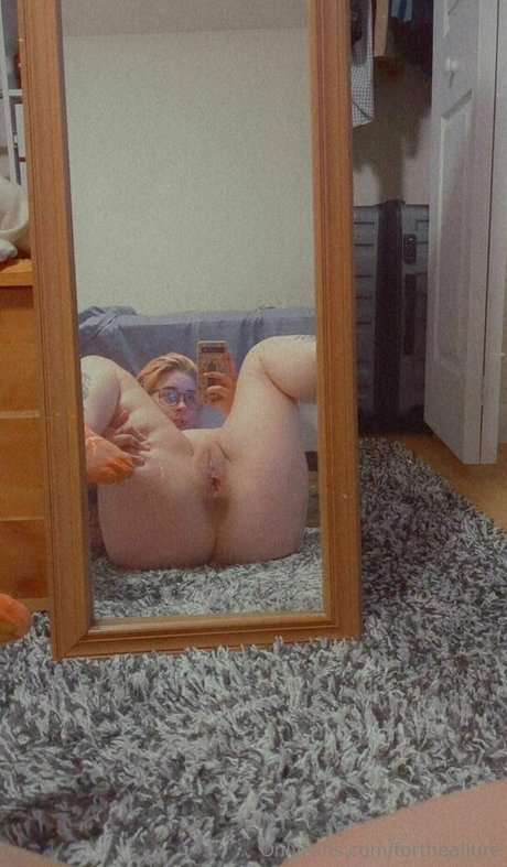 fortheallure naked model images