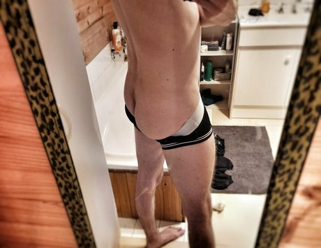 dadbodadmirer model high quality pic